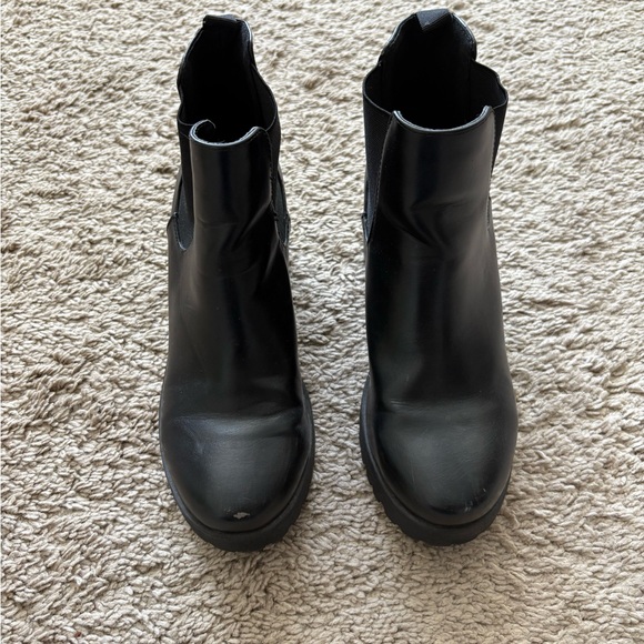 SODA Chelsea Boots - Picture 2 of 3